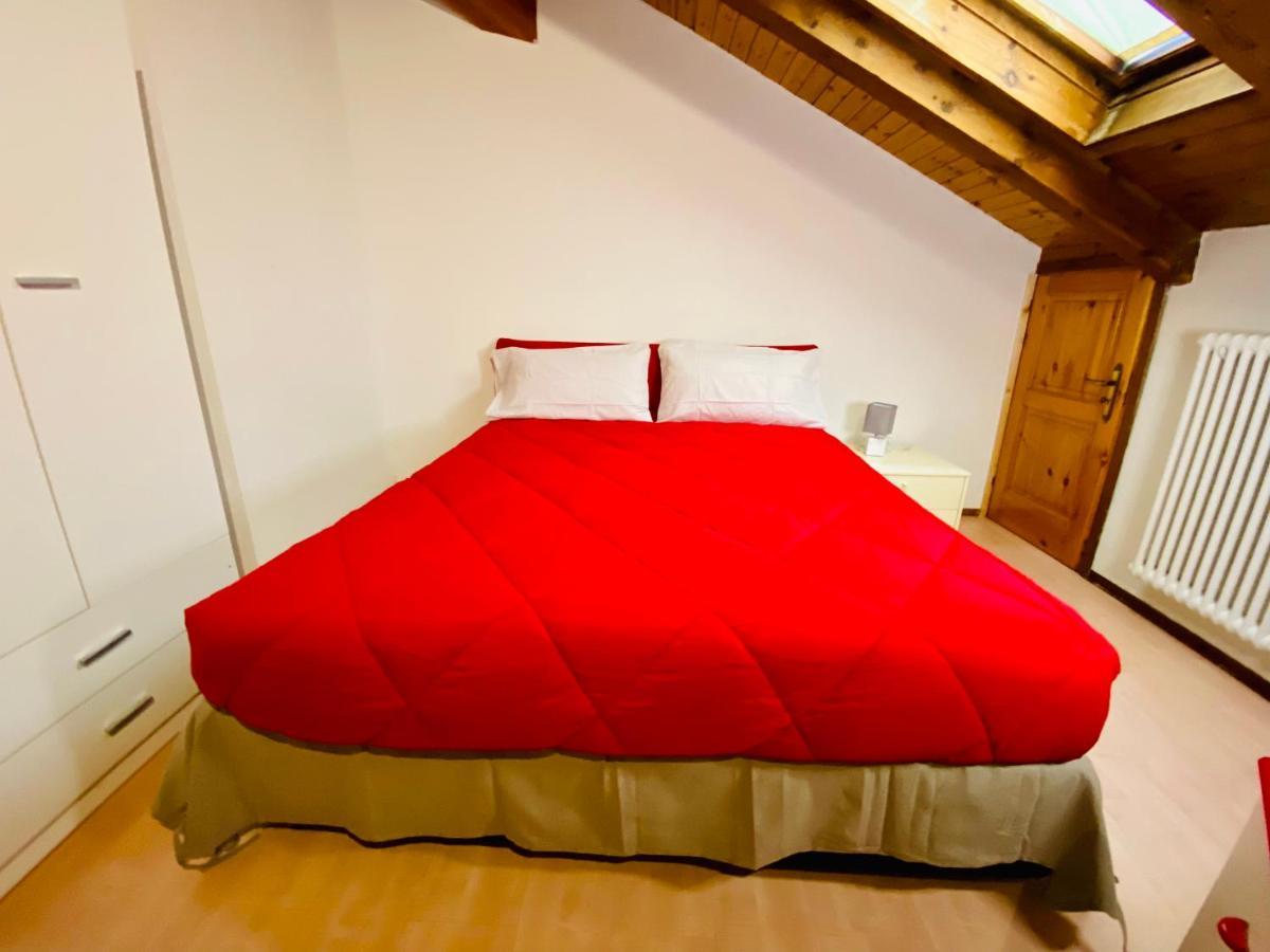 Appartement Casa Dei Leoni à Aoste Extérieur photo