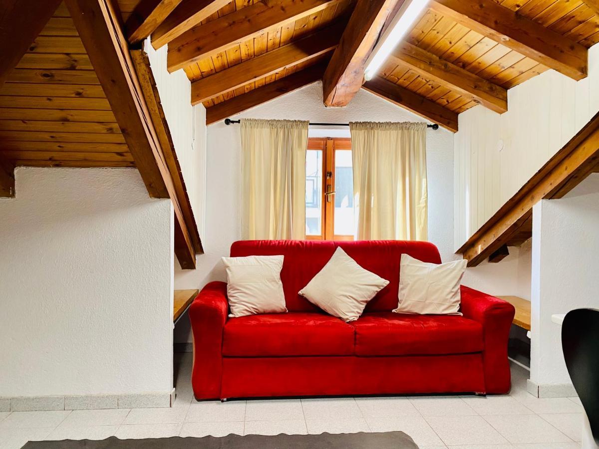 Appartement Casa Dei Leoni à Aoste Extérieur photo