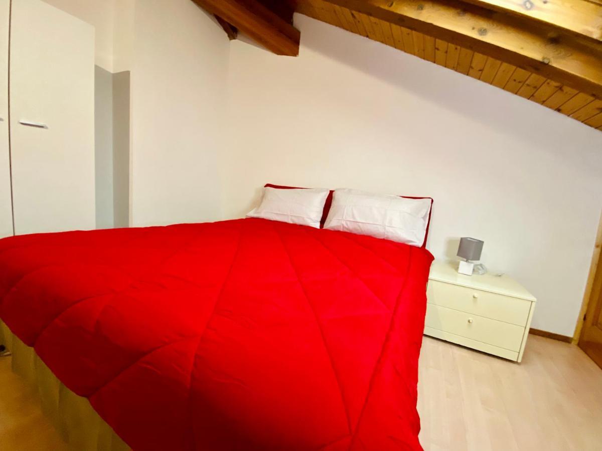 Appartement Casa Dei Leoni à Aoste Extérieur photo