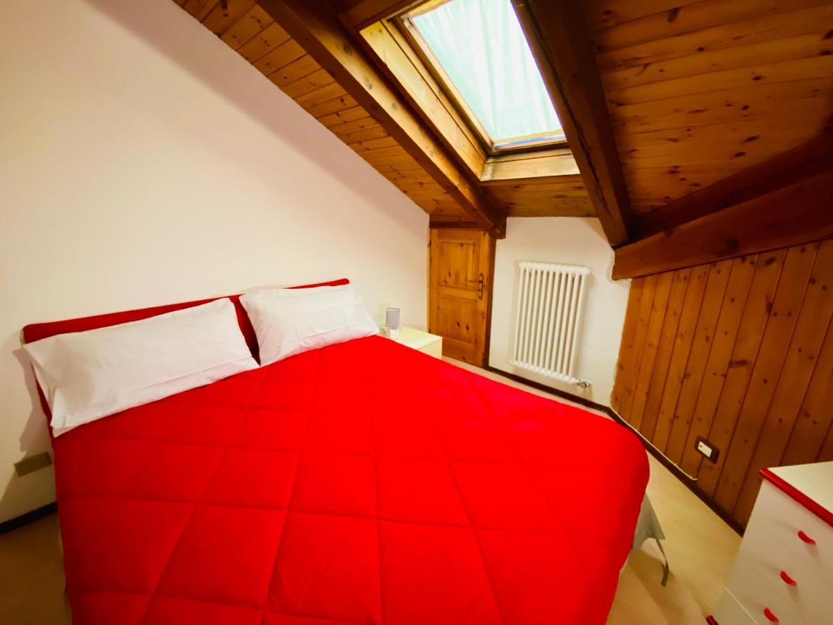 Appartement Casa Dei Leoni à Aoste Extérieur photo