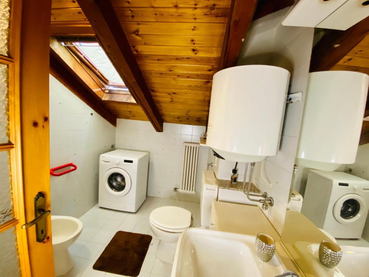 Appartement Casa Dei Leoni à Aoste Extérieur photo